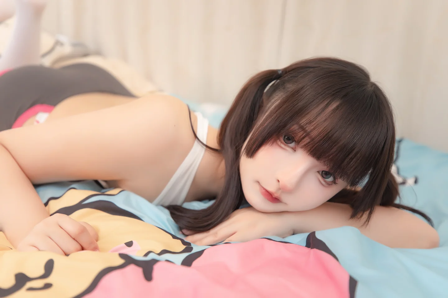 神楽坂真冬 – 伸展少女 [75P 2V] TG@icoset072.webp