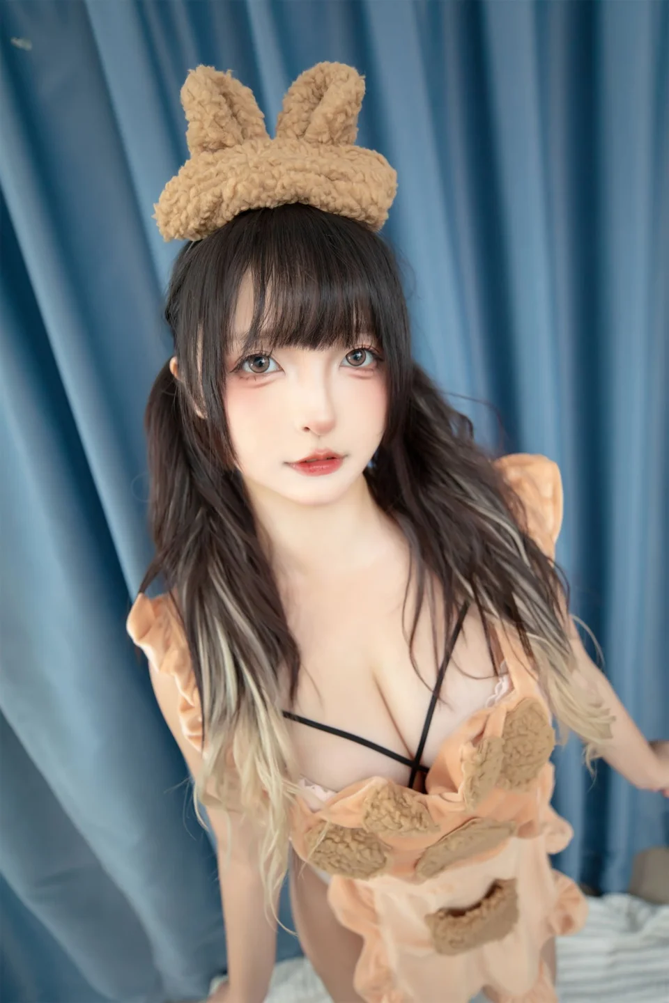 神楽坂真冬 - 白丝小熊 [75P,2V-83MB] 029.webp