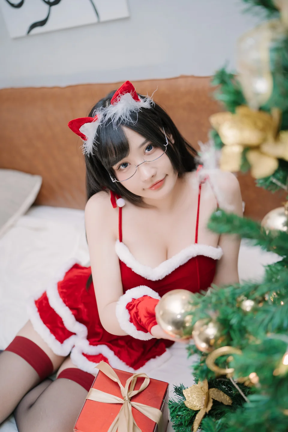 糖果果Candy – 完美圣诞&八重神子 [47P-492MB] 【丝足阁写真】018.webp