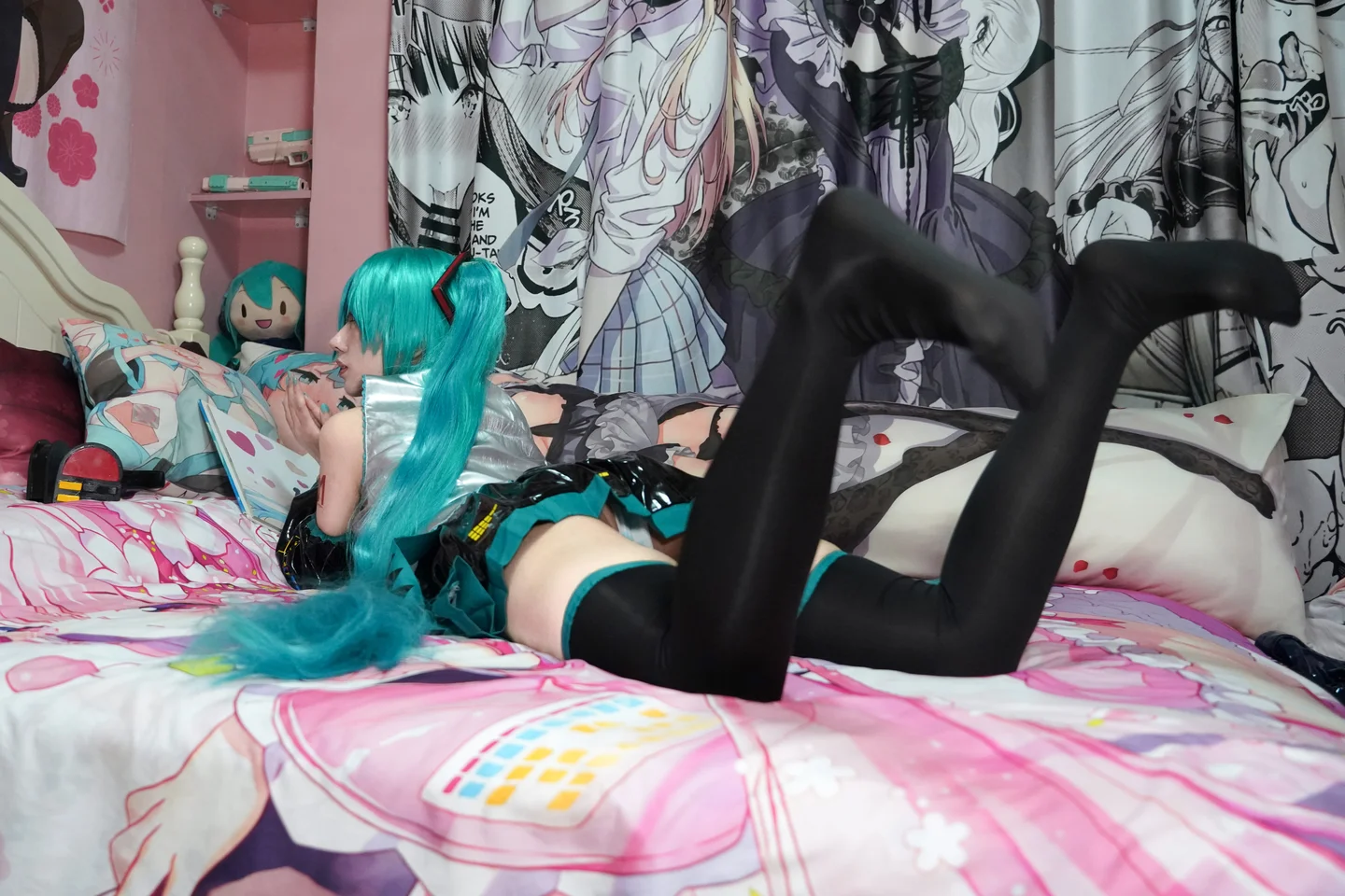 絞肉姬Walküre  - 初音未来 miku公式服 [50P] 20241015-200549(1).webp