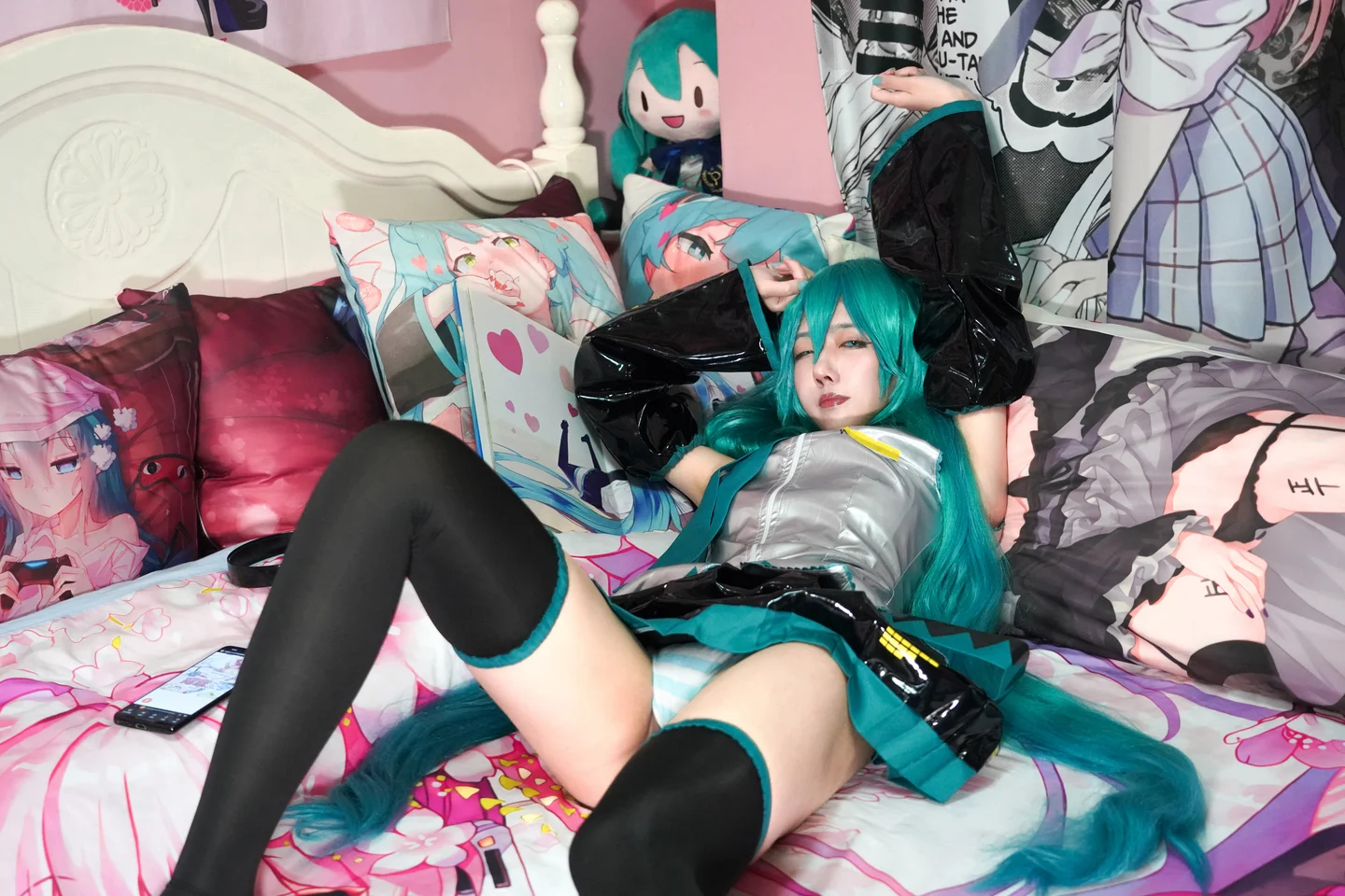 絞肉姬Walküre  - 初音未来 miku公式服 [50P] 20241015-200549(40).webp