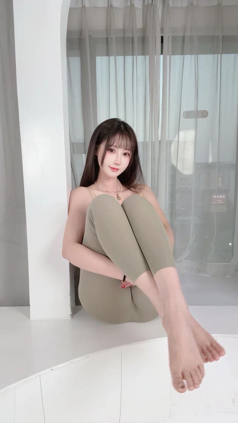 羽生三未 - 瑜伽姐姐  【丝足阁写真】035.webp
