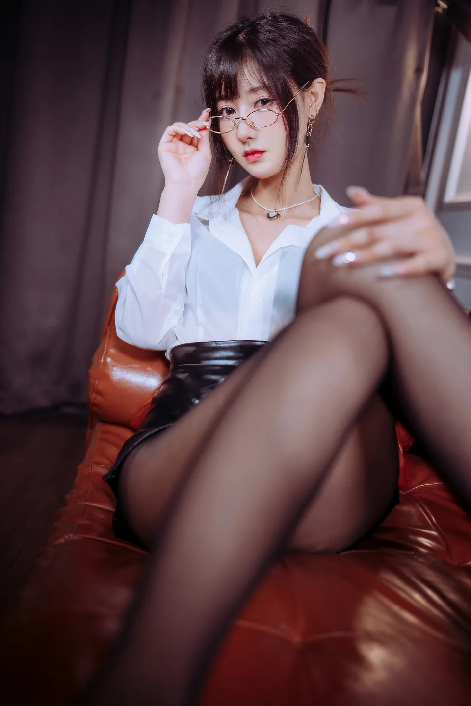 羽生三未 - No.024 半透ol [27P-337MB] 011.webp
