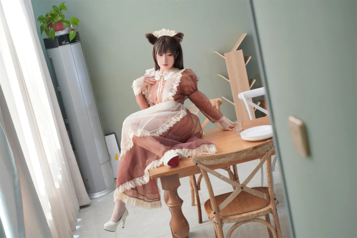虎森森 - 棕色透明女仆 [35P] 20240902-233110(11).webp