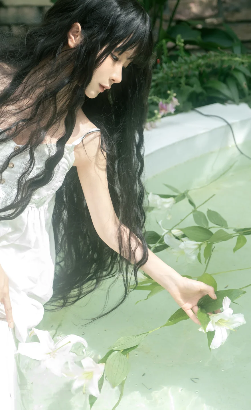 蠢沫沫 – 2024年会员 白吊带 [36P] TG@simisebaisi029.webp