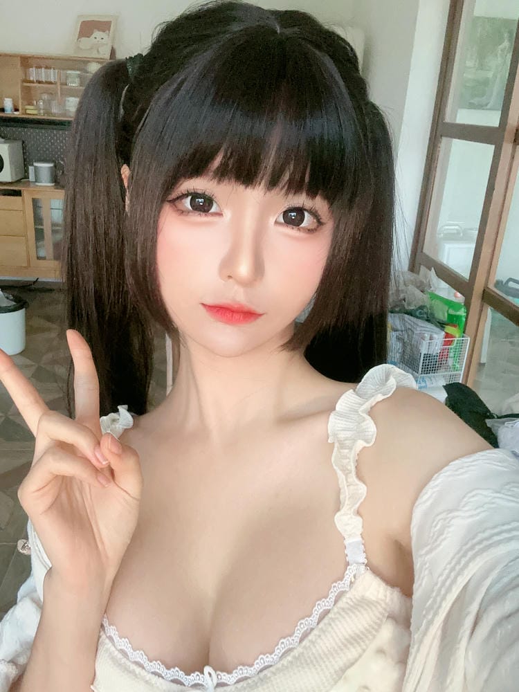 蠢沫沫 朋友圈 自拍 9a5f17586d2078c03727c3595d7a375a.jpg