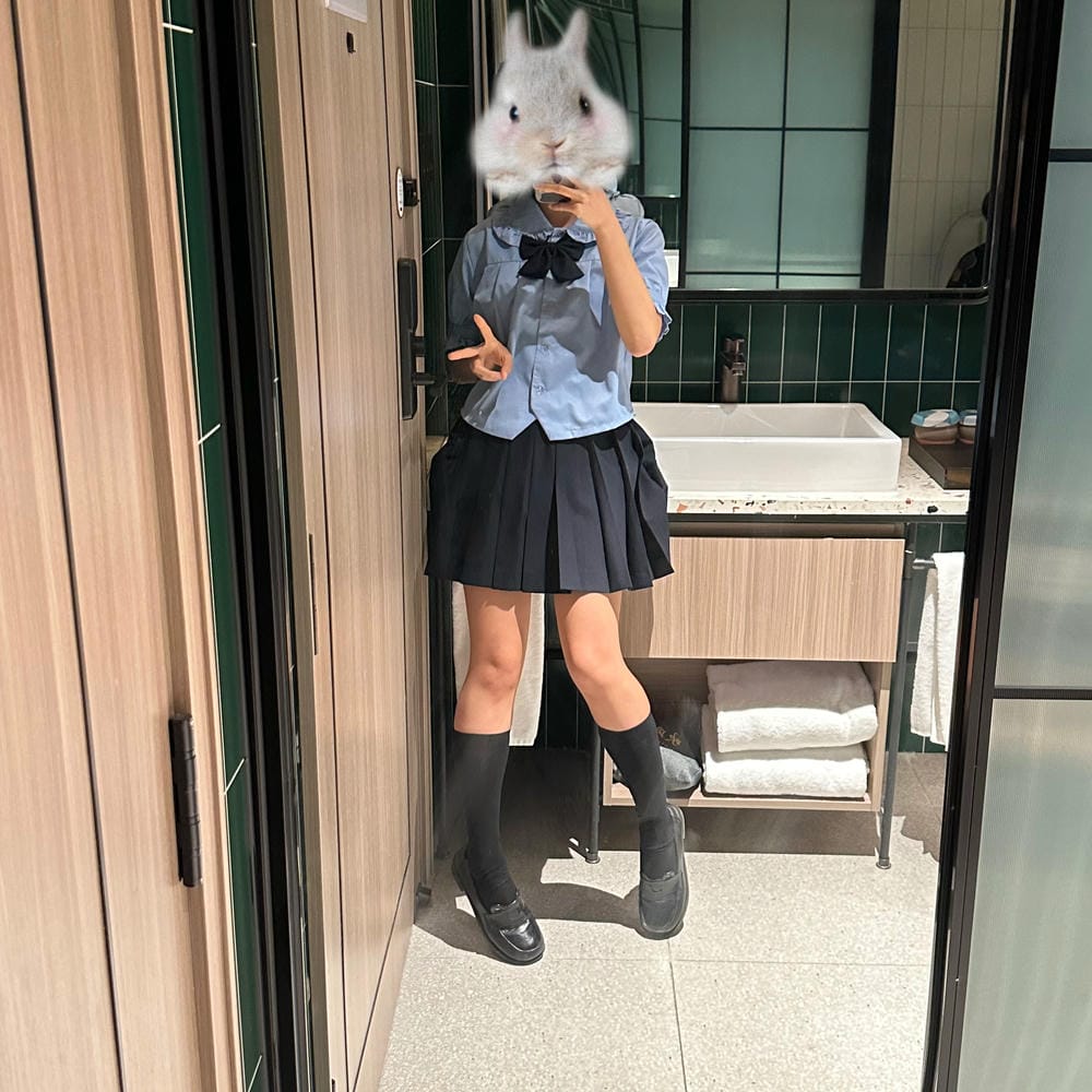 蠢沫沫 朋友圈 自拍 微信图片_2023052000561636.jpg