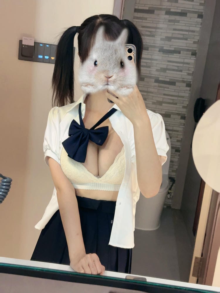蠢沫沫 朋友圈 自拍 微信图片_2023052000561641.jpg