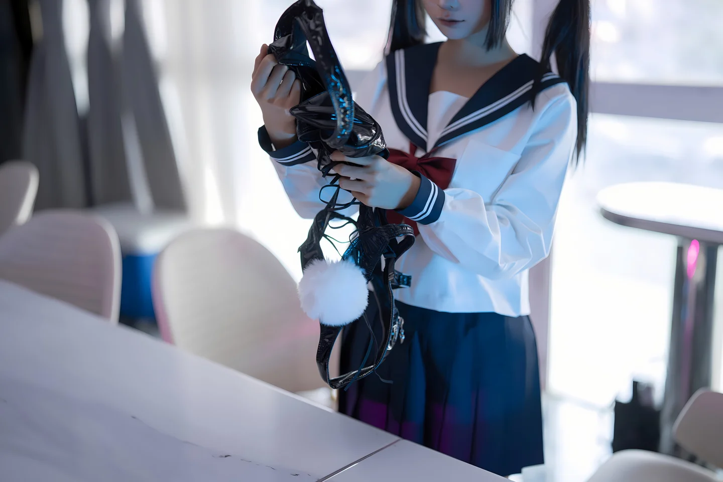 蠢沫沫 - 学妹的兼职 [136P,130GIF,1V-3.17GB]