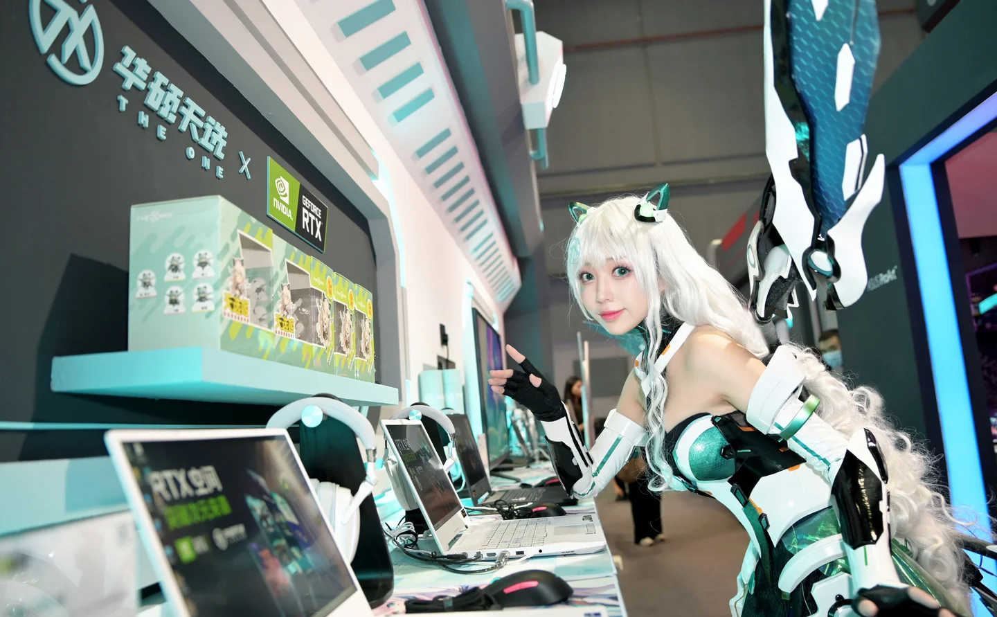 走路摇ZLY - 天选姬 [37P 2V] tg@simisebaisi32.webp