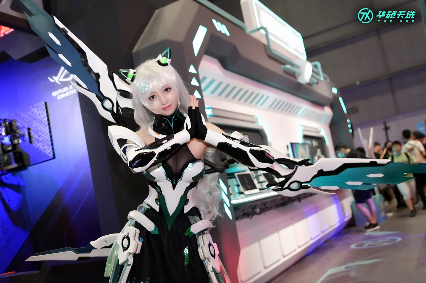 走路摇ZLY - 天选姬 [37P 2V] tg@simisebaisi36.webp