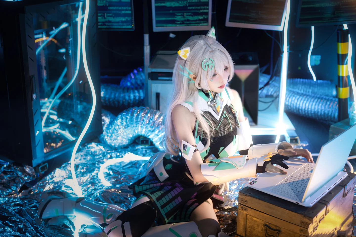 走路摇ZLY - 天选姬 [37P 2V] tg@simisebaisi9.webp