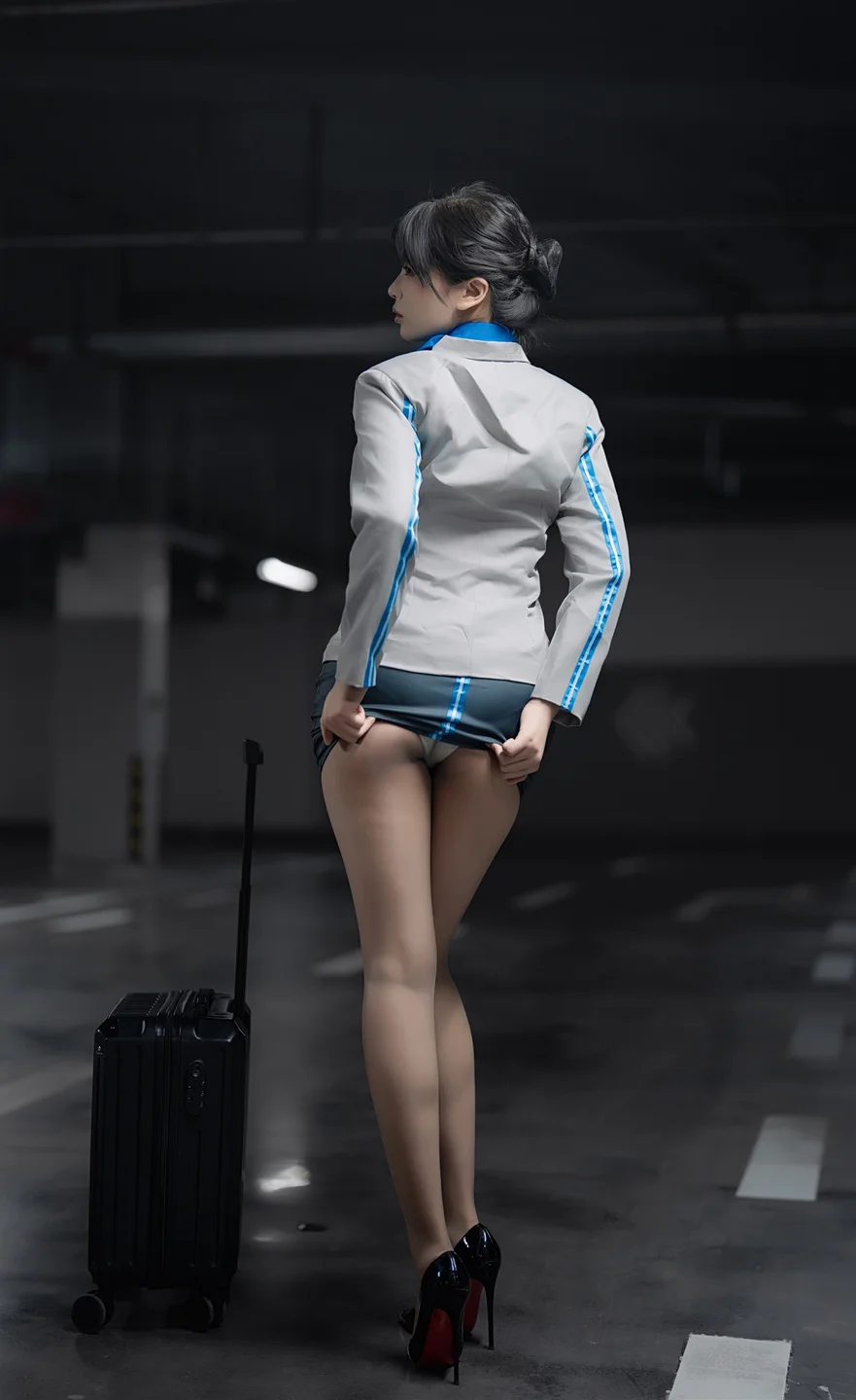 轩萧学姐 - No.067 空姐车库 [28P,1V-1.8GB] 007.webp