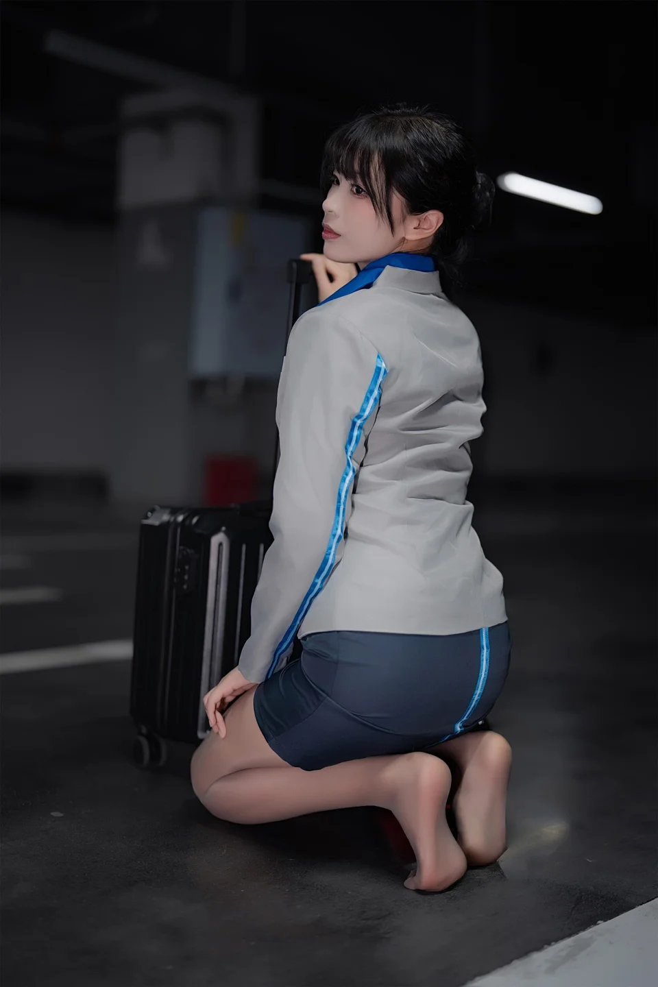 轩萧学姐 - No.067 空姐车库 [28P,1V-1.8GB] 011.webp