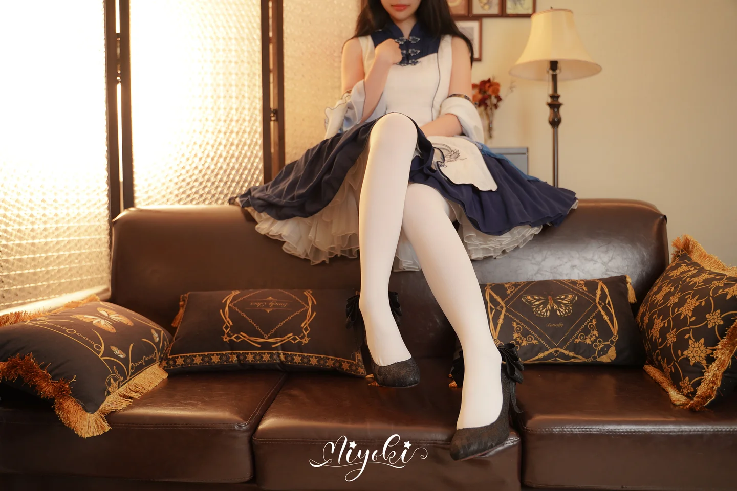 铃木美咲软软趴在床单上_乱世香华下_18,1V_2_65GB 4.webp