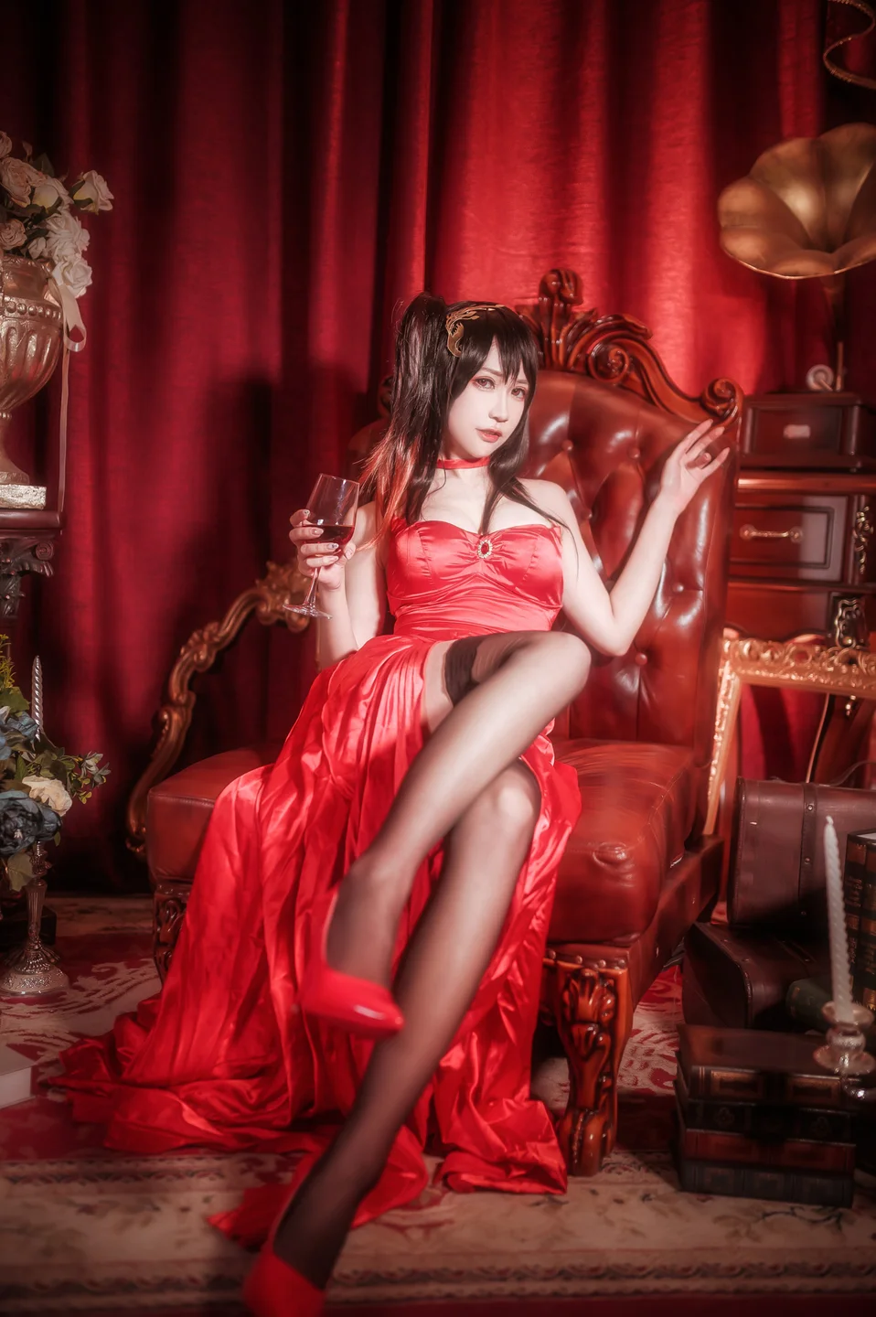 阮邑Fairy – 大凤礼服 [20P-271MB] 【丝足阁写真】004.webp
