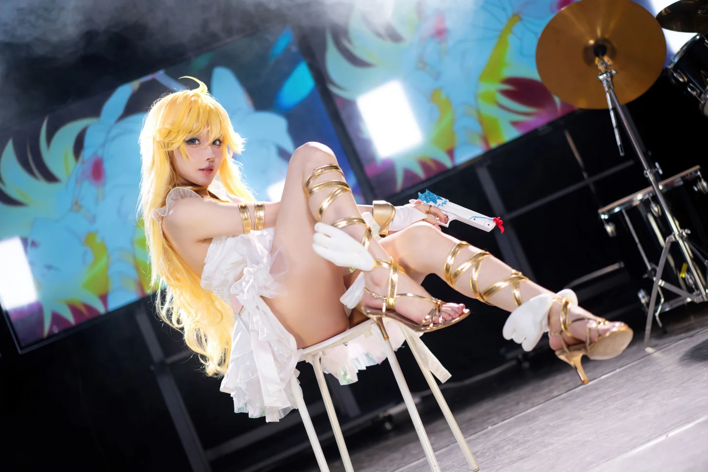阿包也是兔娘&苏苏苏Sofia_吊带袜天使_33P_438MB 032.webp