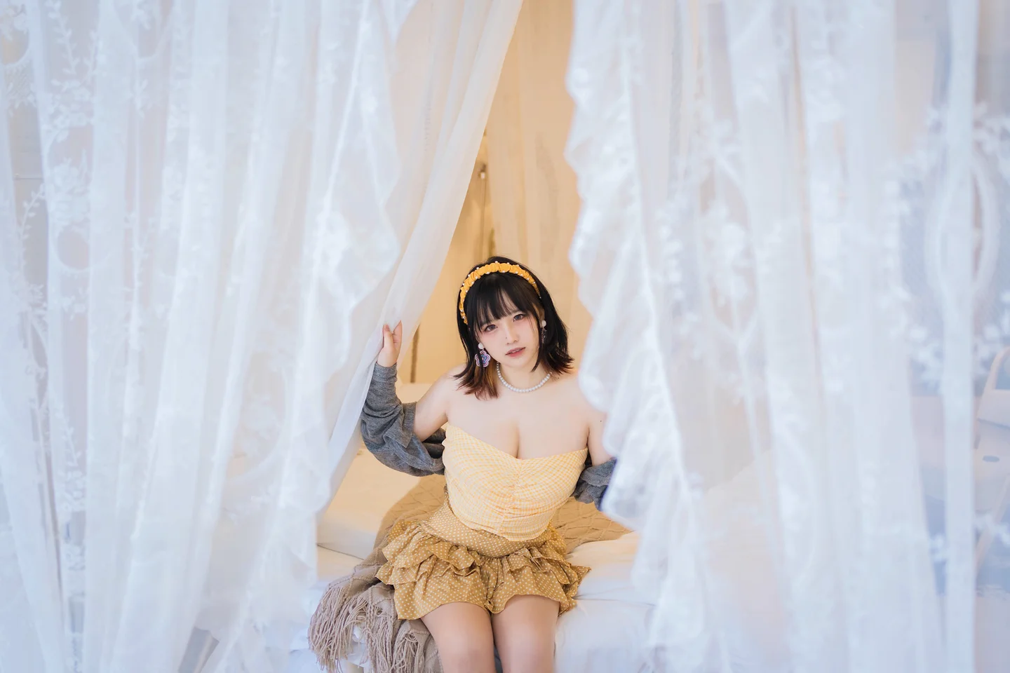 阿半今天很开心 – 黄色抹胸 [68P 1V] TG@icoset045.webp