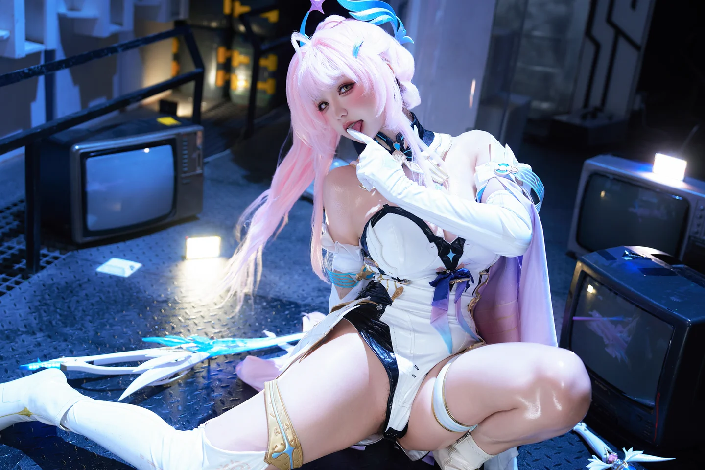 阿薰kaOri_No_064_爱弥斯_上中下&写真花絮_567P,92GIF,13V_7_98GB中 爱弥斯写真107.webp