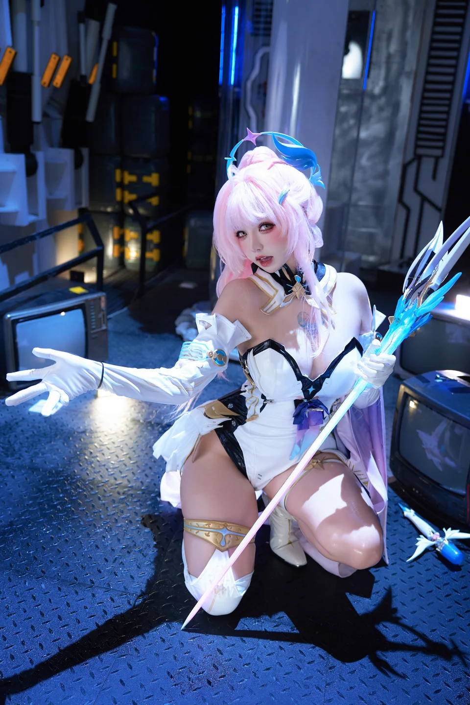 阿薰kaOri_No_064_爱弥斯_上中下&写真花絮_567P,92GIF,13V_7_98GB中 爱弥斯写真110.webp