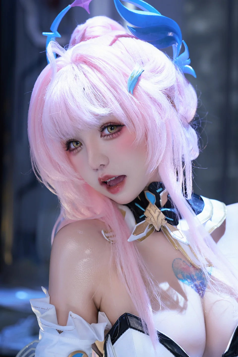 阿薰kaOri_No_064_爱弥斯_上中下&写真花絮_567P,92GIF,13V_7_98GB中 爱弥斯写真117.webp