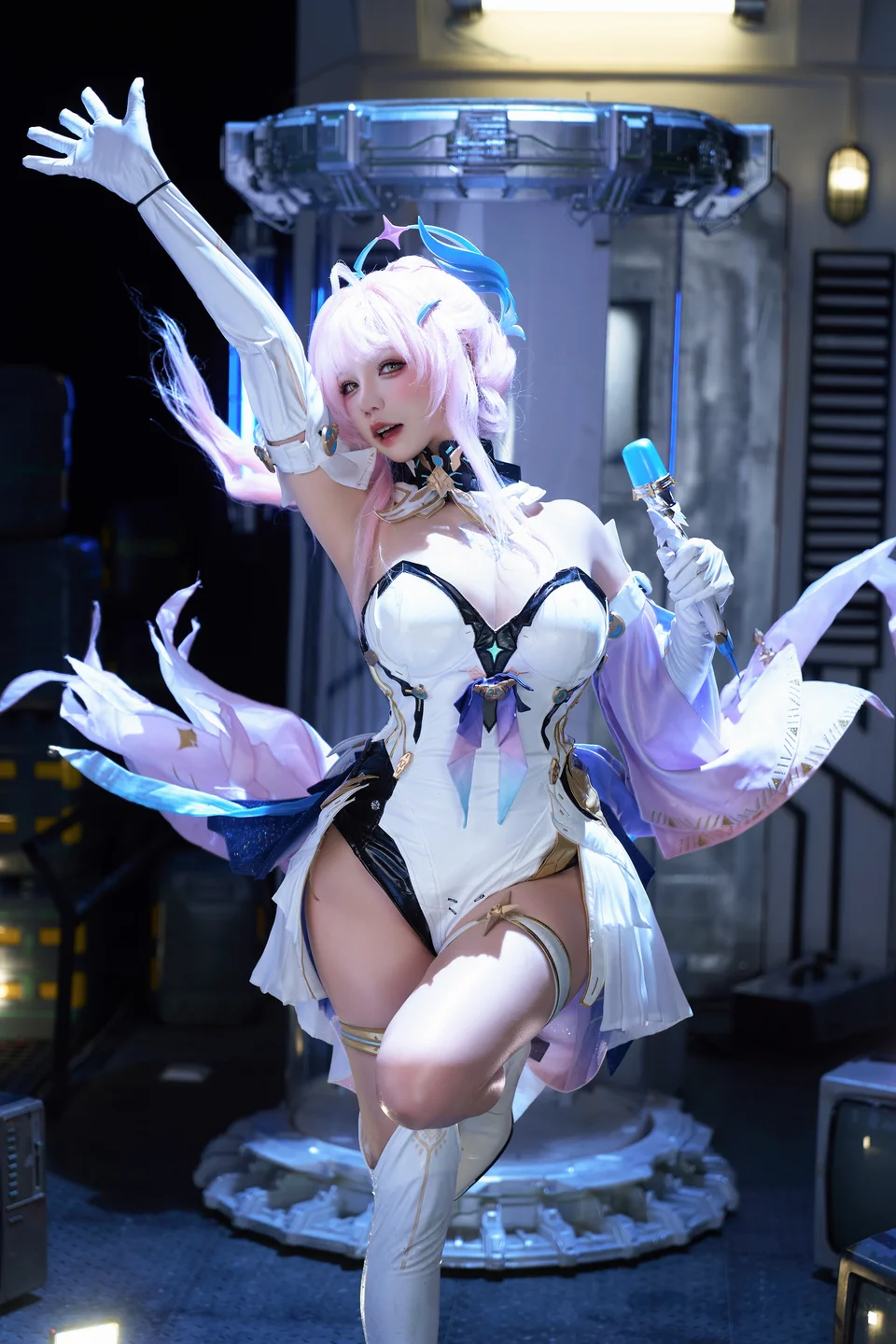 阿薰kaOri_No_064_爱弥斯_上中下&写真花絮_567P,92GIF,13V_7_98GB中 爱弥斯写真123.webp