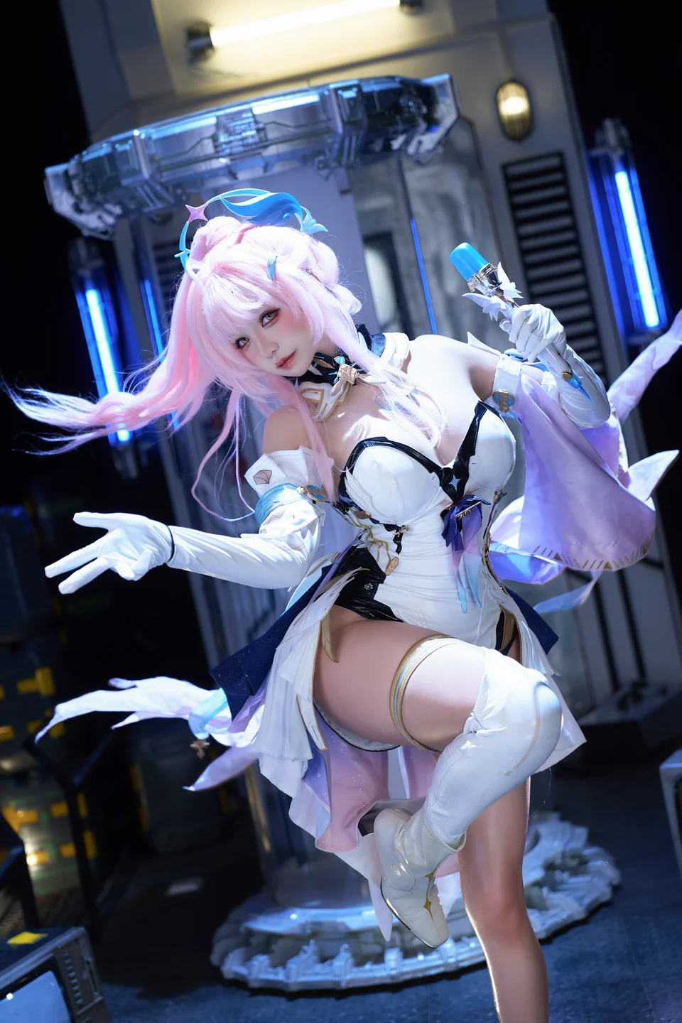 阿薰kaOri_No_064_爱弥斯_上中下&写真花絮_567P,92GIF,13V_7_98GB中 爱弥斯写真124.webp