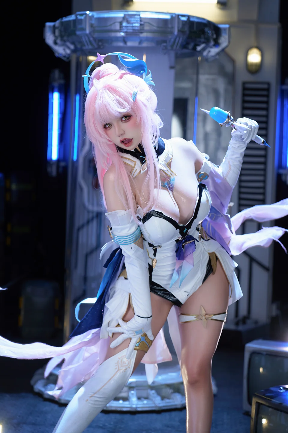 阿薰kaOri_No_064_爱弥斯_上中下&写真花絮_567P,92GIF,13V_7_98GB中 爱弥斯写真126.webp