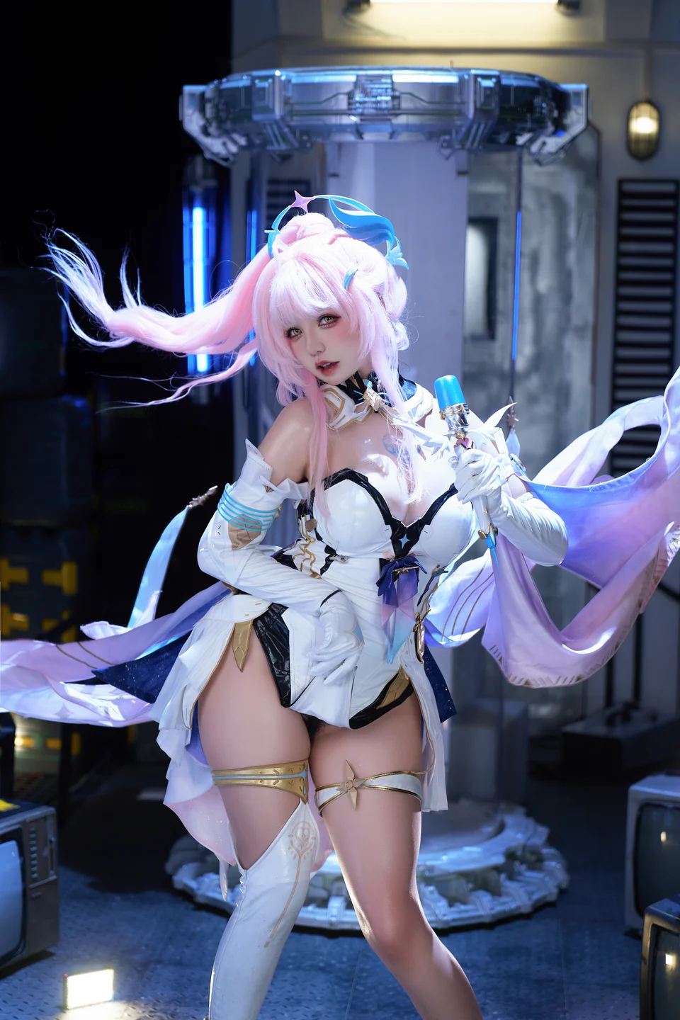 阿薰kaOri_No_064_爱弥斯_上中下&写真花絮_567P,92GIF,13V_7_98GB中 爱弥斯写真128.webp