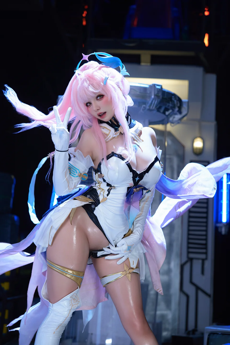 阿薰kaOri_No_064_爱弥斯_上中下&写真花絮_567P,92GIF,13V_7_98GB中 爱弥斯写真132.webp