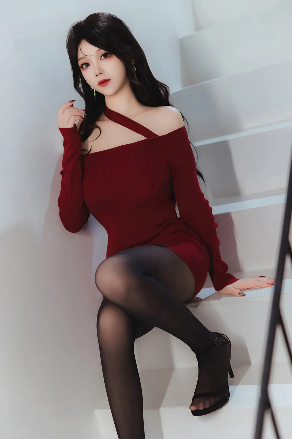 雪晴Astra No.083 – 红裙黑丝小娇妻 [65P2V-1.72GB] 【丝足阁写真】060.webp