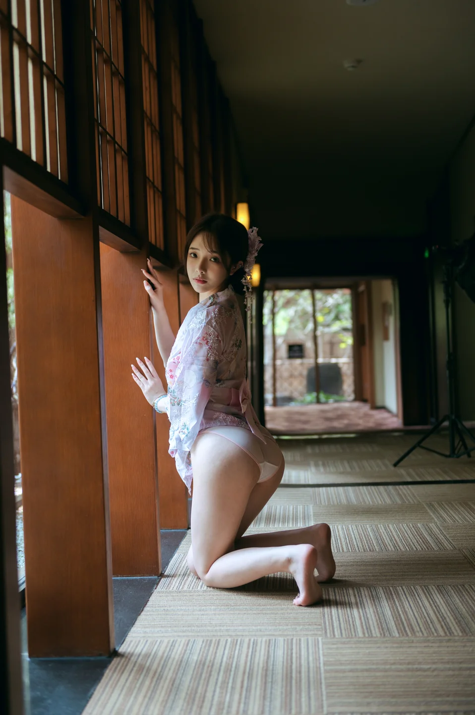雯妹不讲道理 – 和风庭院 [68P3V-634MB] TG@icoset023.webp