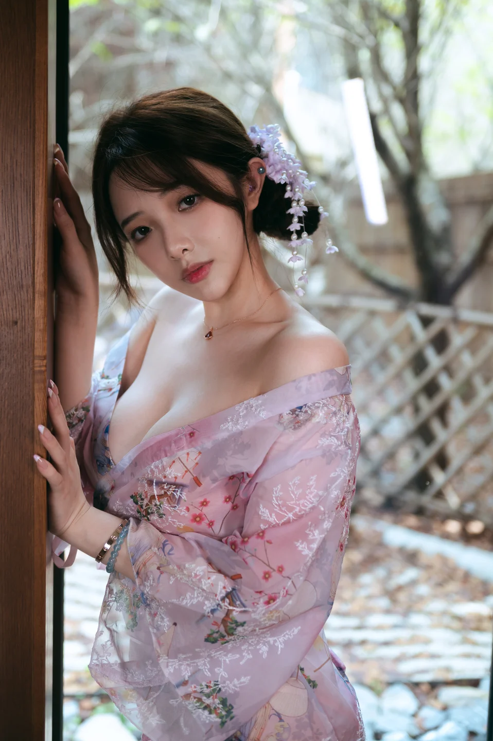 雯妹不讲道理 – 和风庭院 [68P3V-634MB] TG@icoset036.webp