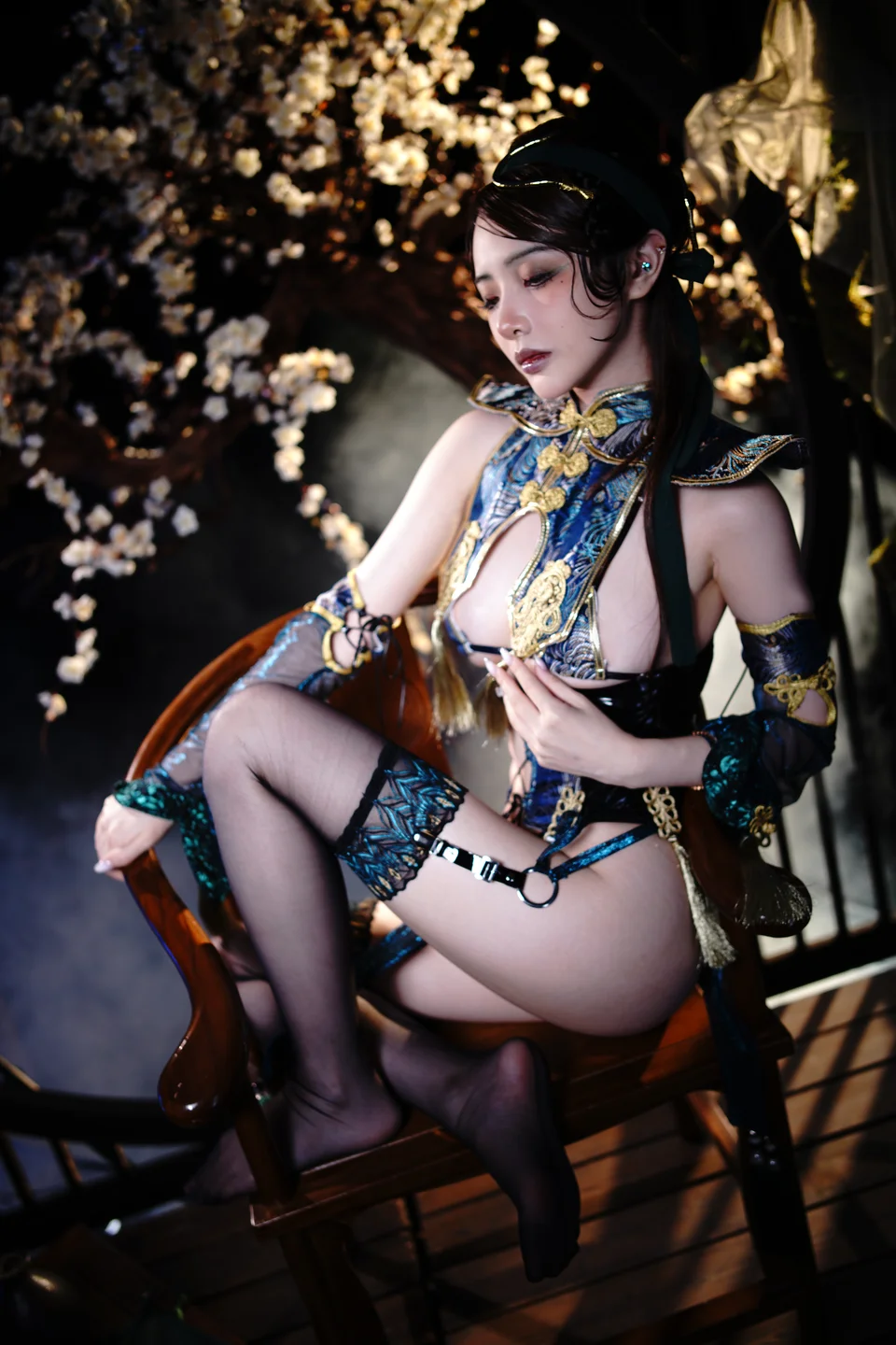雯妹不讲道理 – 青蛇 [72P-1.1GB] 【丝足阁写真】034.webp
