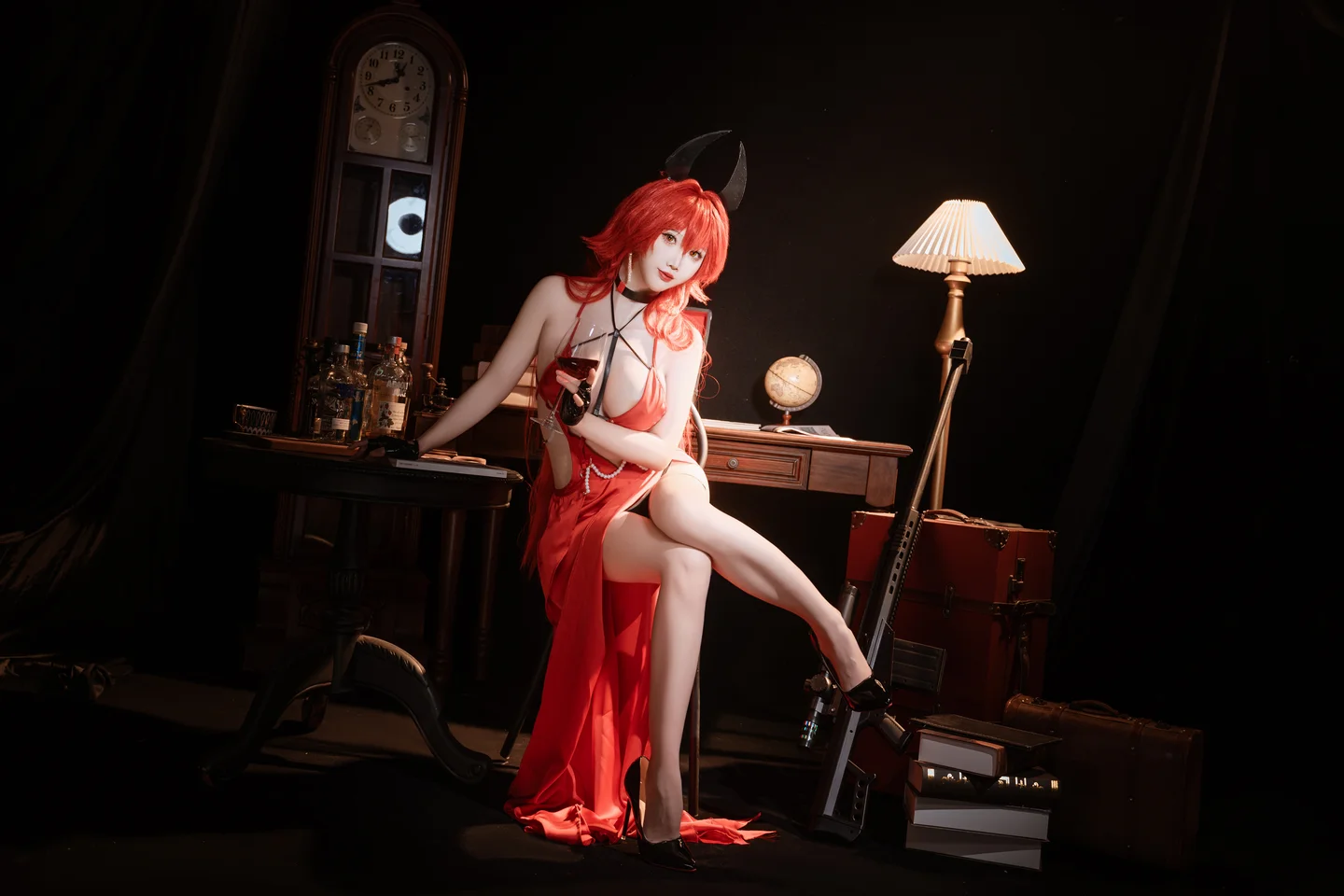 面饼仙儿 – Nikke 小红帽礼服 [24P]