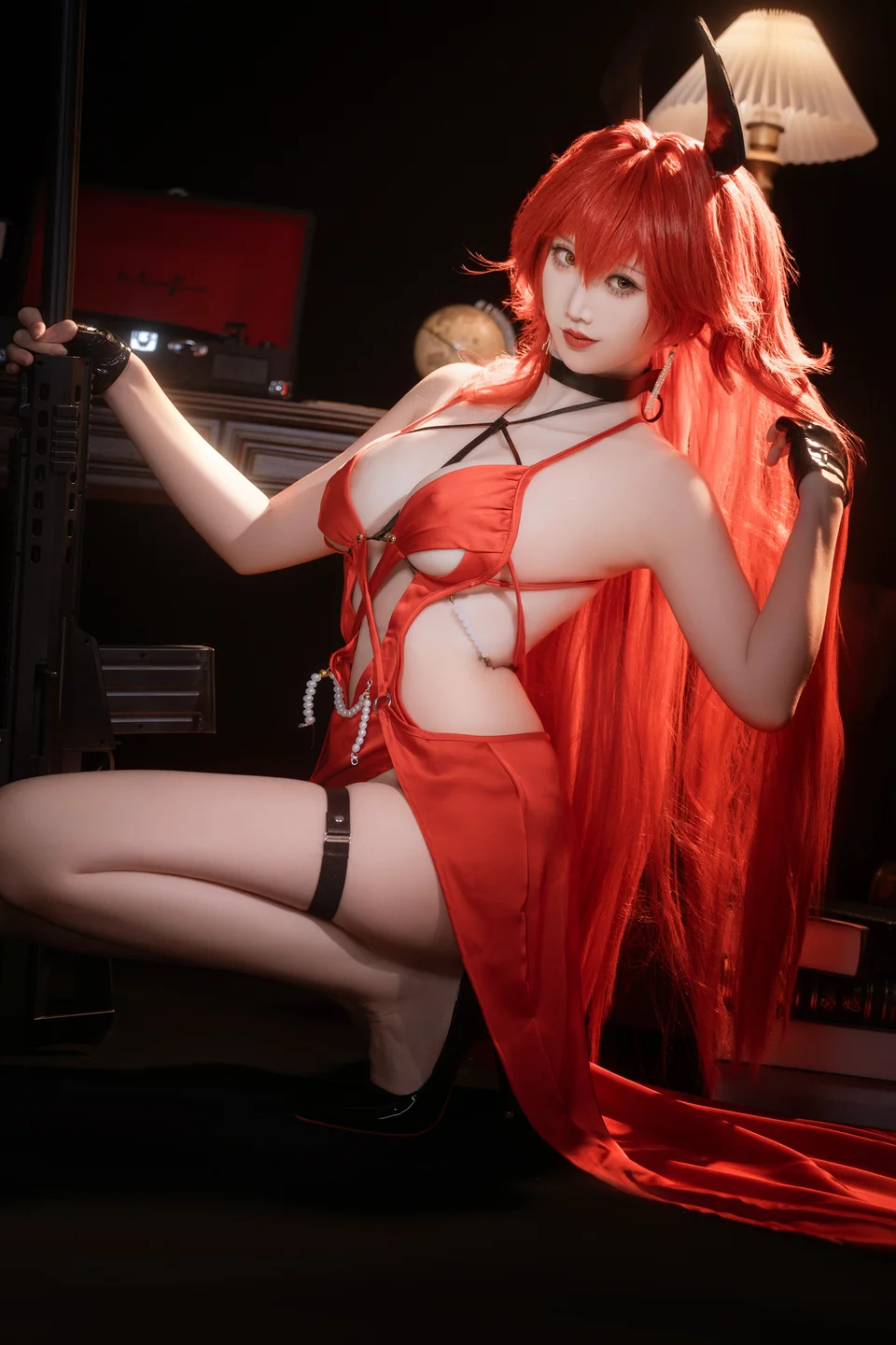 面饼仙儿 – Nikke 小红帽礼服 [24P] TG@icoset019.webp