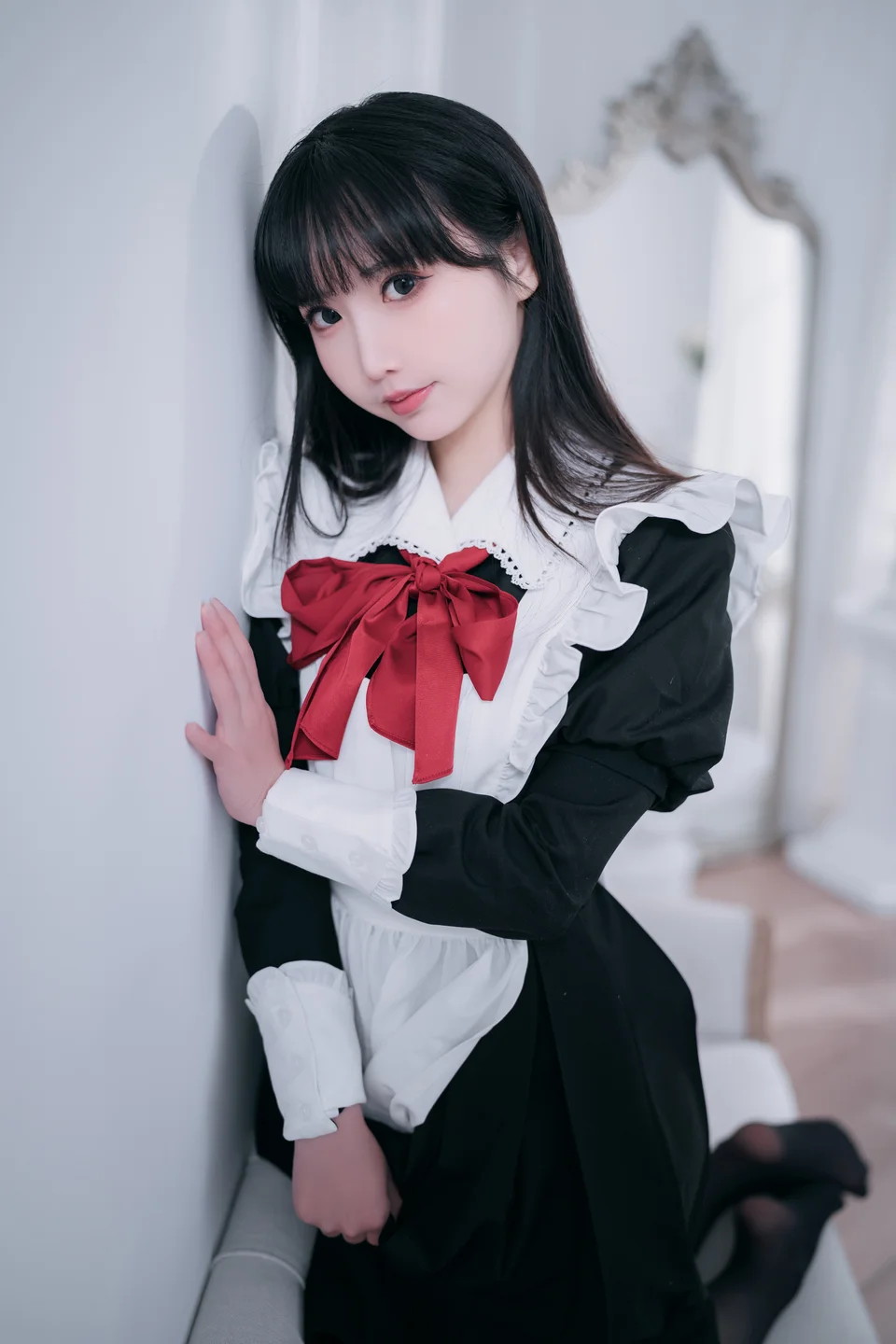 面饼仙儿 - 红高跟女仆 [30P] tg@simisebaisi19.webp