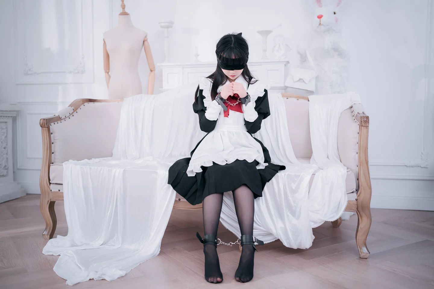 面饼仙儿 - 红高跟女仆 [30P] tg@simisebaisi28.webp