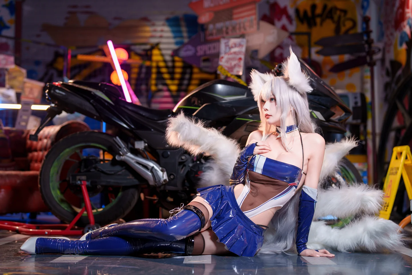 香草喵露露_25年01月舰长_信浓_赛车_12P,1V_417MB 004.webp