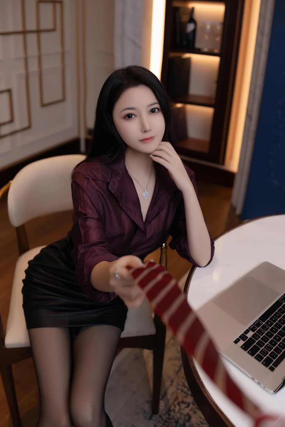 鱼子酱Fish – 紫色衬衫 [120P-1.48GB] 【丝足阁写真】003.webp