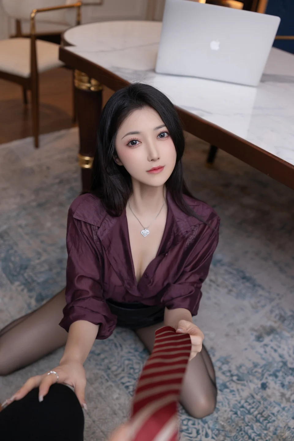 鱼子酱Fish – 紫色衬衫 [120P-1.48GB] 【丝足阁写真】014.webp