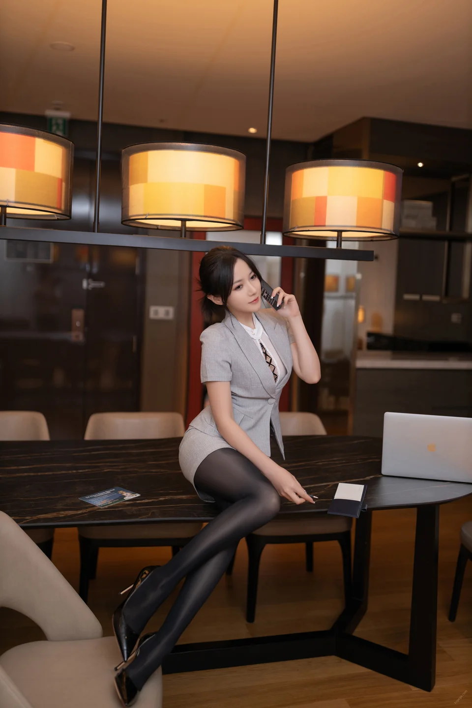 鱼子酱Fish - 他的监控电话 [122P] tg@simisebaisi11.webp