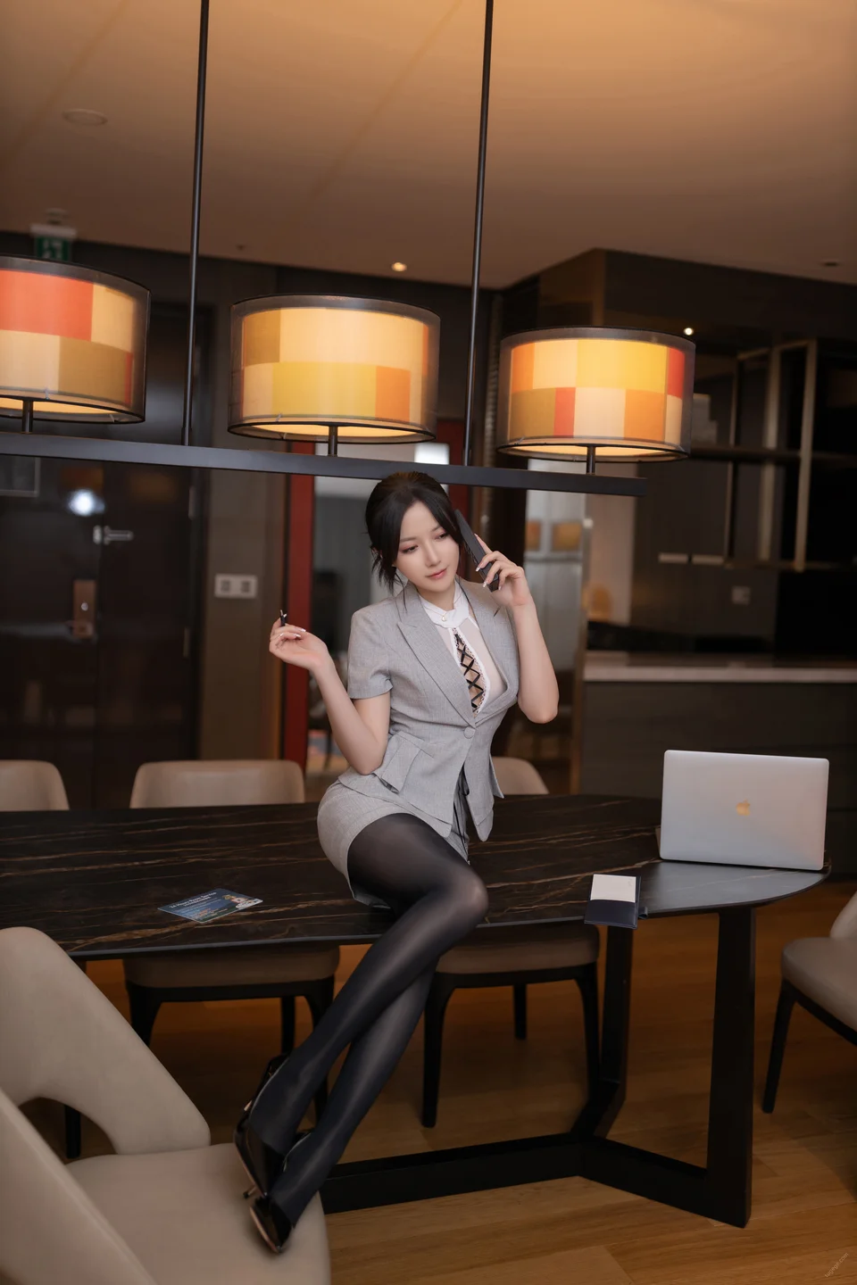 鱼子酱Fish - 他的监控电话 [122P] tg@simisebaisi12.webp