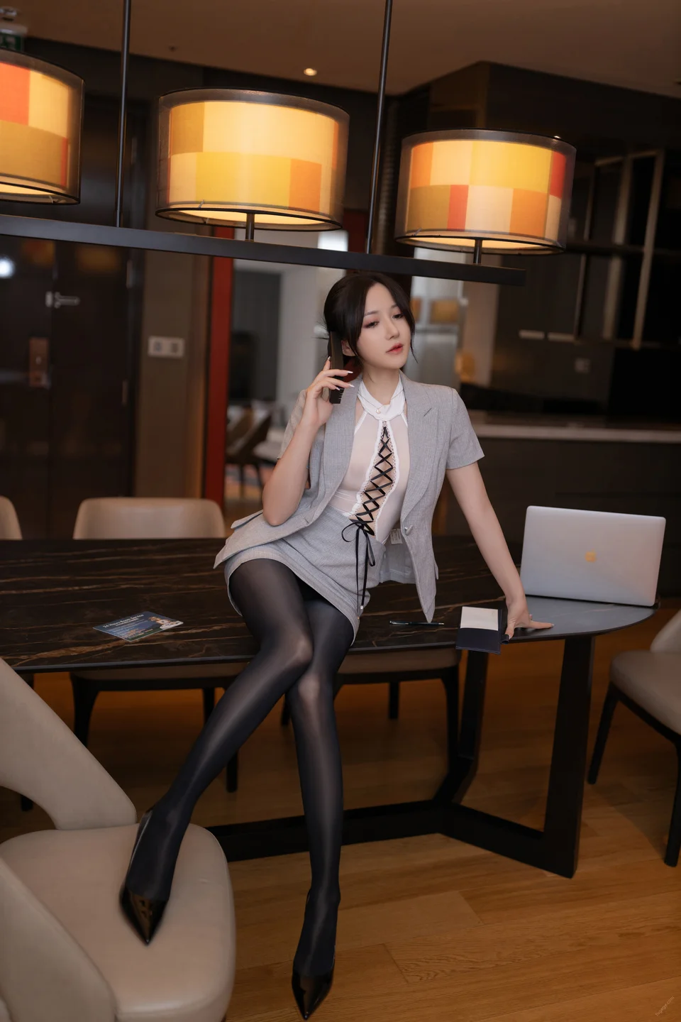 鱼子酱Fish - 他的监控电话 [122P] tg@simisebaisi15.webp