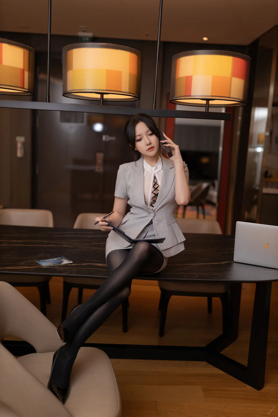 鱼子酱Fish - 他的监控电话 [122P] tg@simisebaisi9.webp