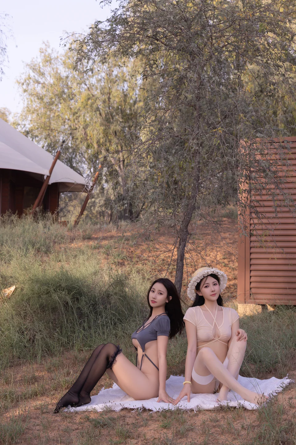 鱼子酱Fish - 双人性感演绎 [125P] 20240919-134918(2).webp