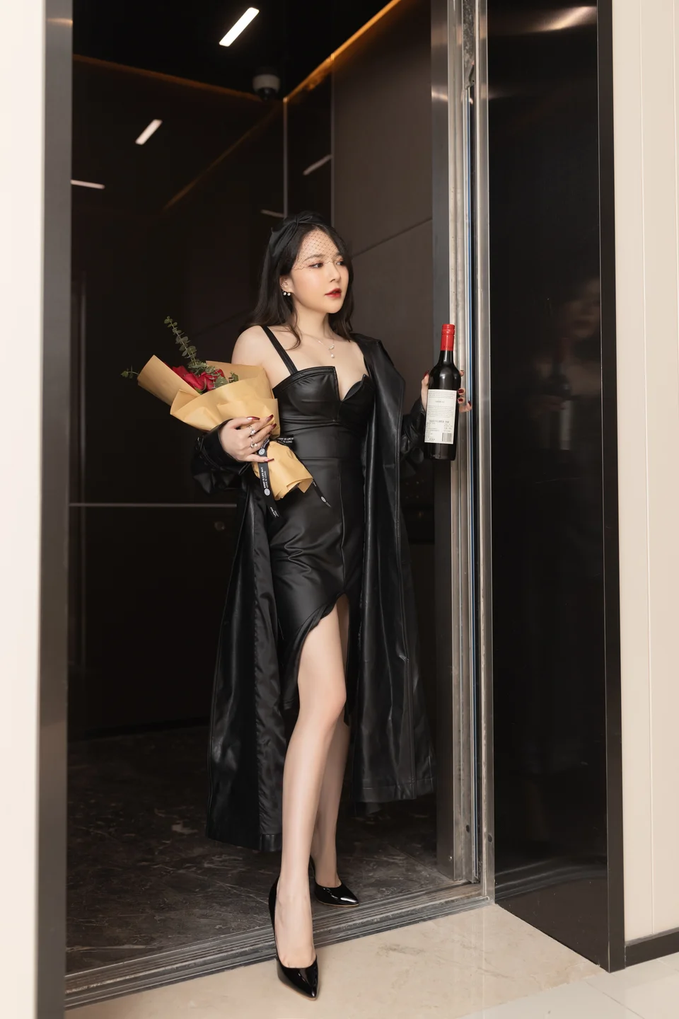 鱼子酱Fish - 妻子们的聚会 [89P-811MB] 004.webp
