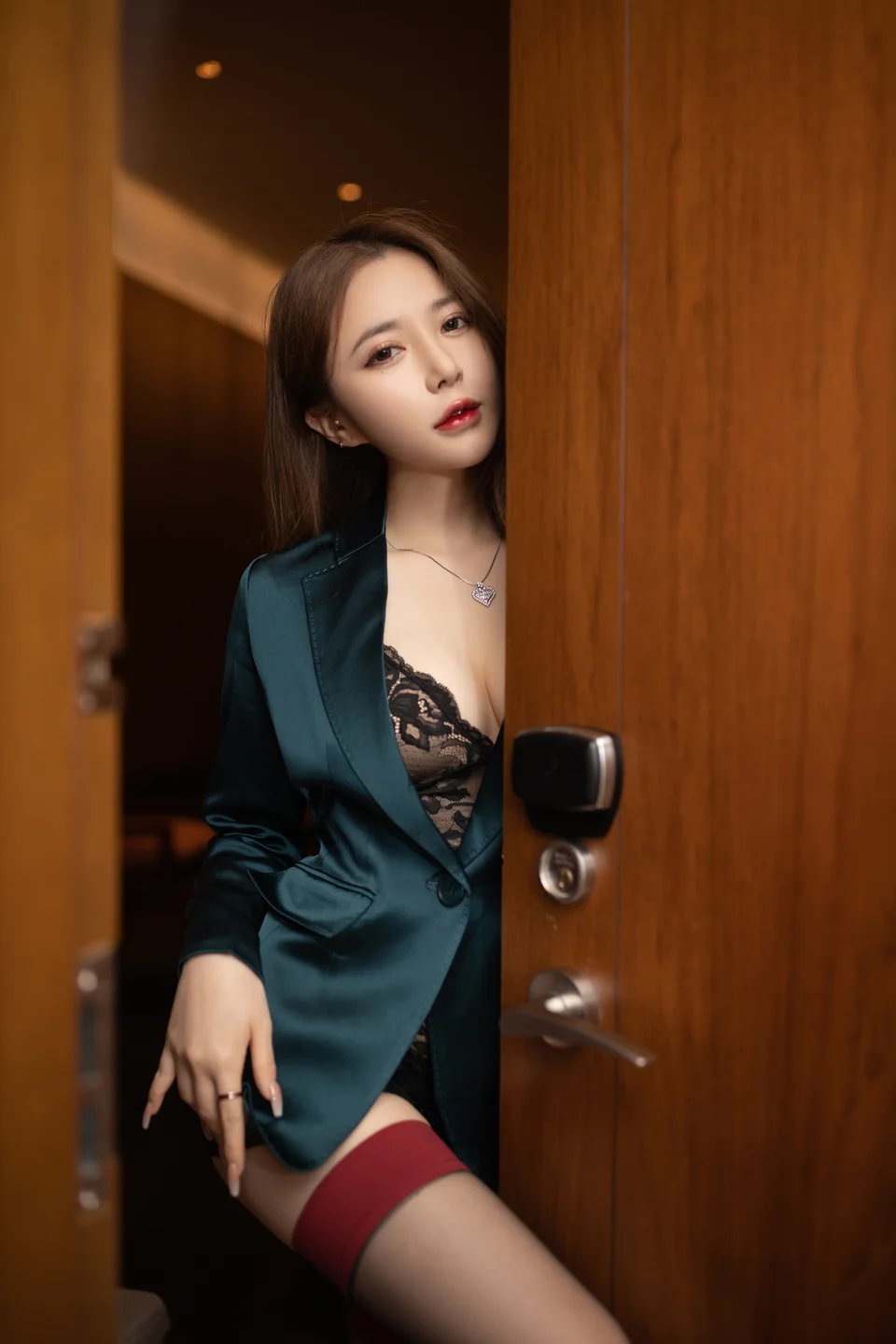 鱼子酱Fish - 寂寞女老板 [115P-1.33GB] 015.webp