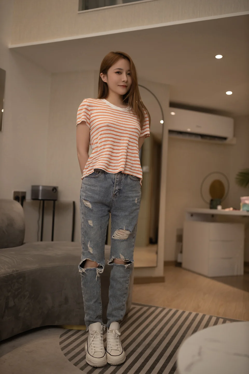 鱼子酱Fish - 捆绑新元素 [114P-1.34GB]