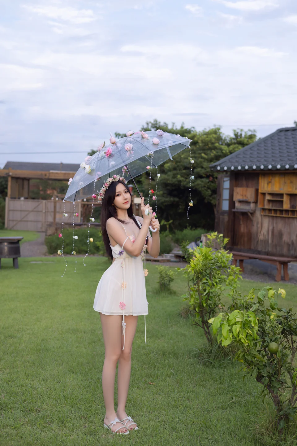 鱼子酱Fish - 秀人内购 花的伞 [120P] TG@icoset071.webp